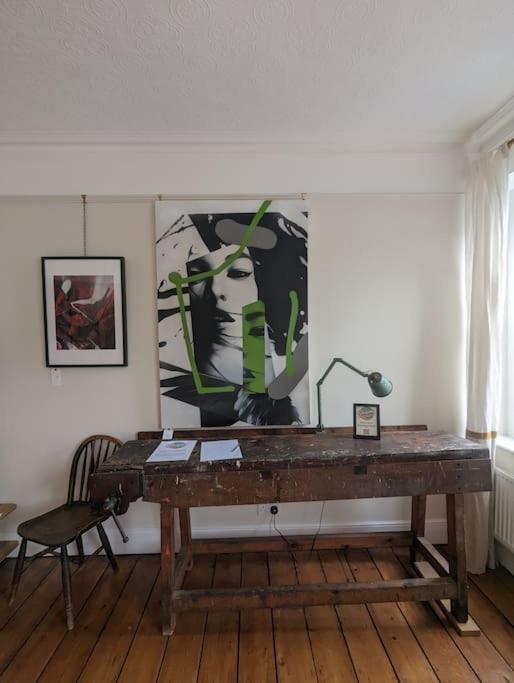 Glenroy Arts Gallery Meets Living Space 卡迪夫 外观 照片